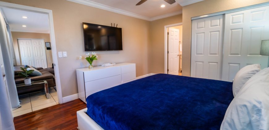 KMG: “PALM ESTATE” 3BD 3BA HALLANDALE HOME W/ POOL