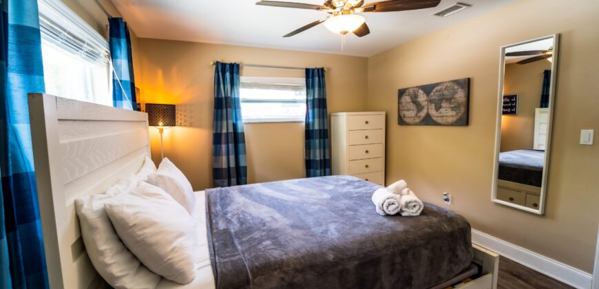 KMG: “AQUA VILLA” 3BD 2BA W/ HEATED POOL BY TPA AIRPORT
